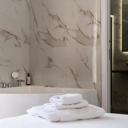 La Bella Luxury And Travel Solution Konukevi Napoli