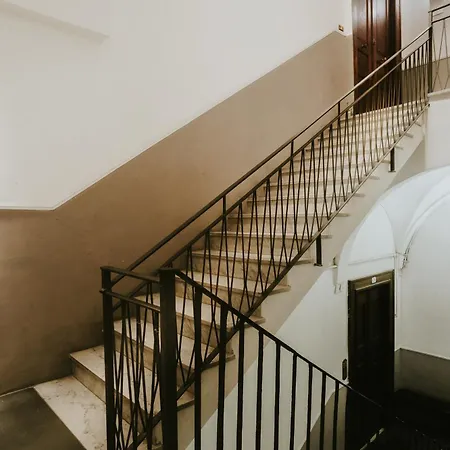 Guest house La Bella Luxury And Travel Solution *