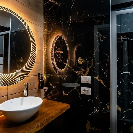 Guest house La Bella Luxury And Travel Solution *
