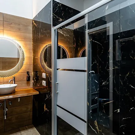 La Bella Luxury And Travel Solution Konukevi 4*