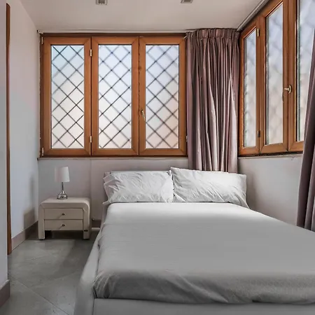 La Bella Luxury And Travel Solution Konukevi Napoli