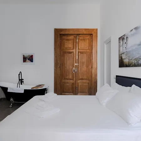 La Bella Luxury And Travel Solution