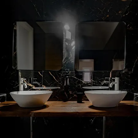 게스트하우스 La Bella Luxury And Travel Solution