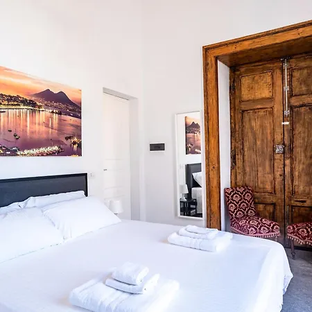La Bella Luxury And Travel Solution 4* Neapel