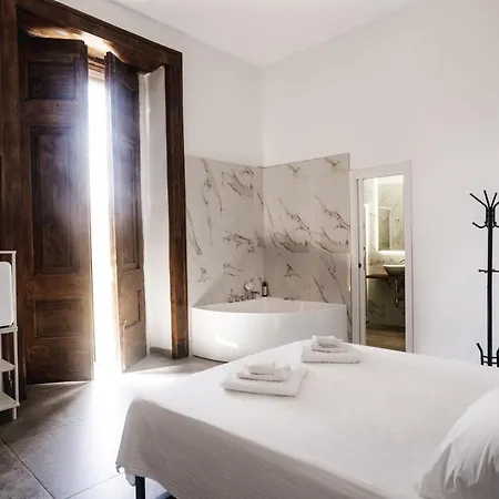 בית הארחה La Bella Luxury And Travel Solution